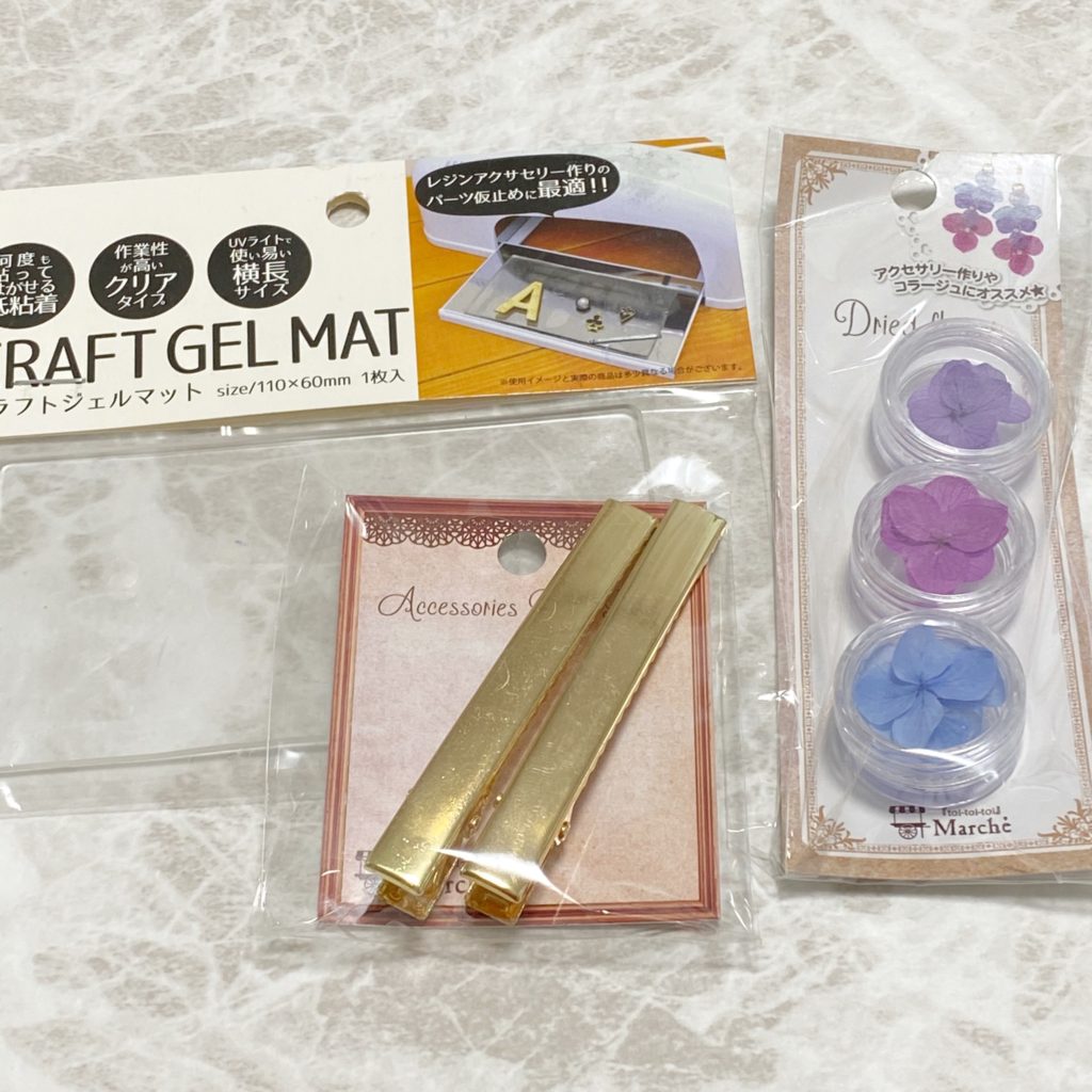 最大74％オフ！ ハンドメイド レジン お花 ヘアクリップ